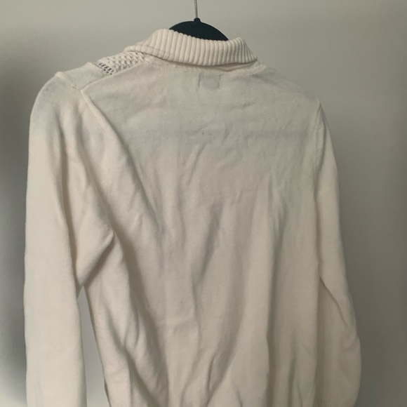 When’s cream H&M crew neck - Picture 8 of 10